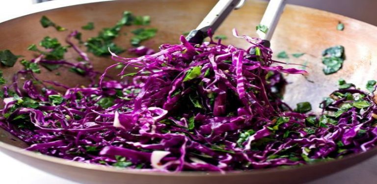 oktay usta mor lahana salatası Tarifi Ve Püf Noktaları Değişik Tarifler